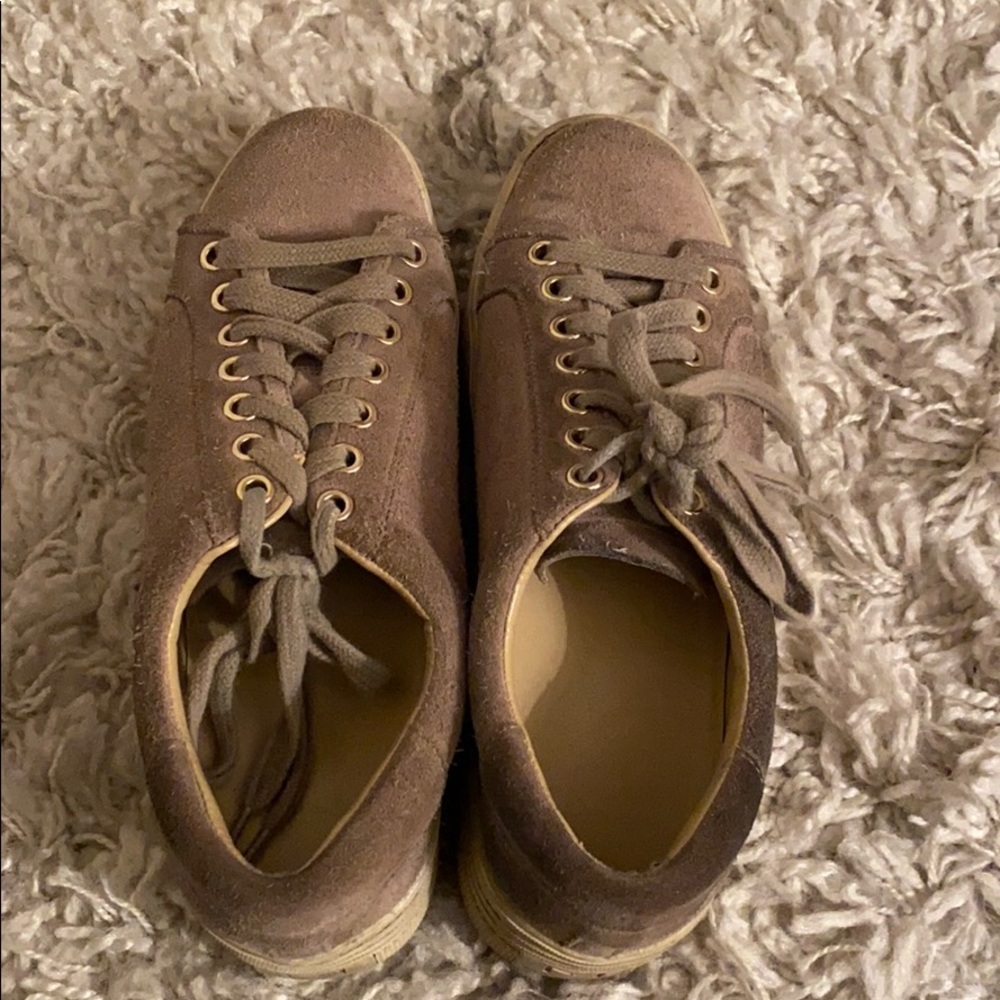 Used Marc fisher platform sneakers